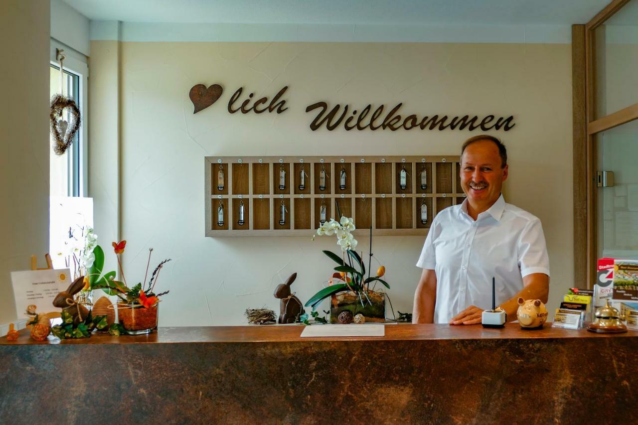 Hotel Sonnengarten Sommerhausen Esterno foto