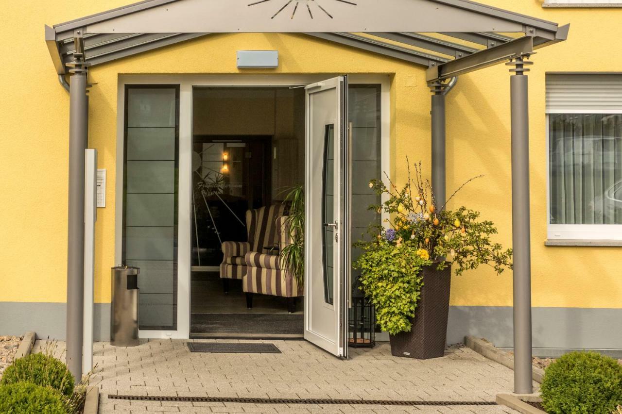 Hotel Sonnengarten Sommerhausen Esterno foto